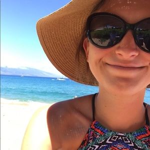 Meet your Posher, Hillary